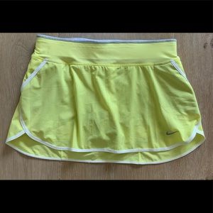 Nike Dri-fit run skirt Size Small